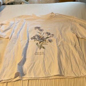 Brandy Melville flower t-shirt